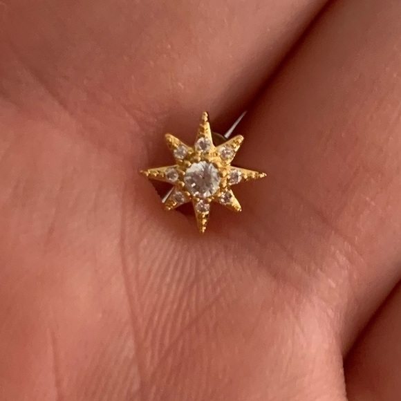 Gold Crystal Sun Burst Cartilage Earring 

Brand New - Picture 2 of 3